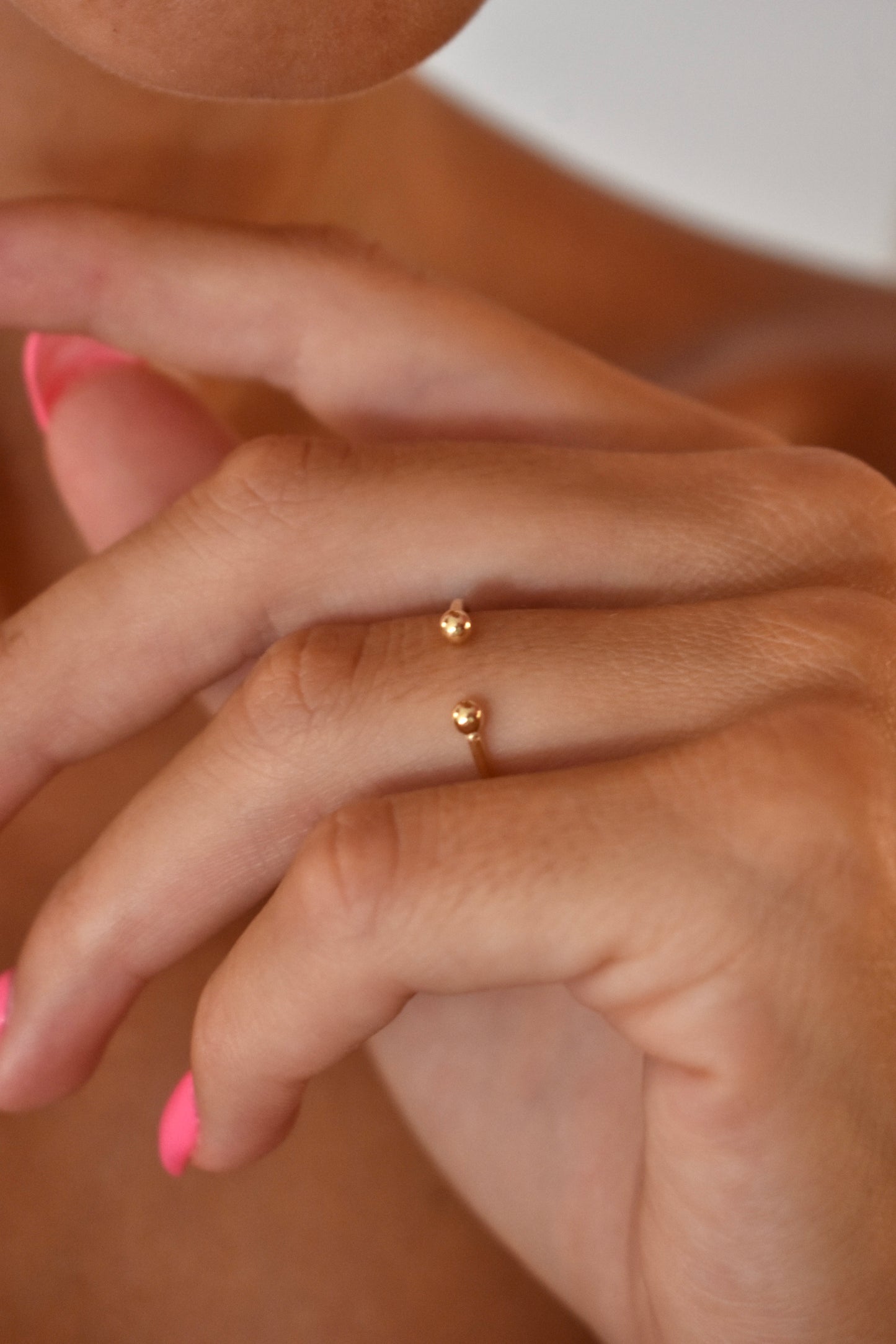Anello minimal con palline
